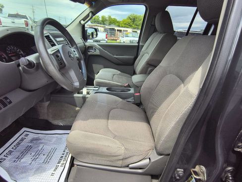 Used 2012 Nissan Frontier SV w/ SV Premium Utility Pkg image 12