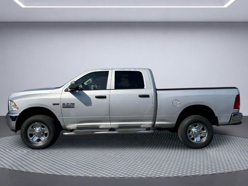 Used 2018 RAM 2500 Tradesman w/ Chrome Appearance Group AWD/4WD image 3