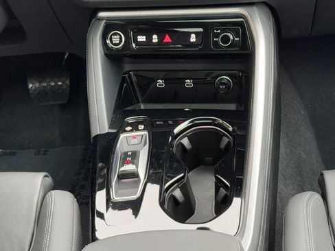 Used 2025 Audi Q5 Premium Plus w/ Premium Plus image 14