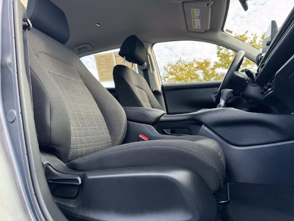 Used 2024 Honda HR-V LX image 10