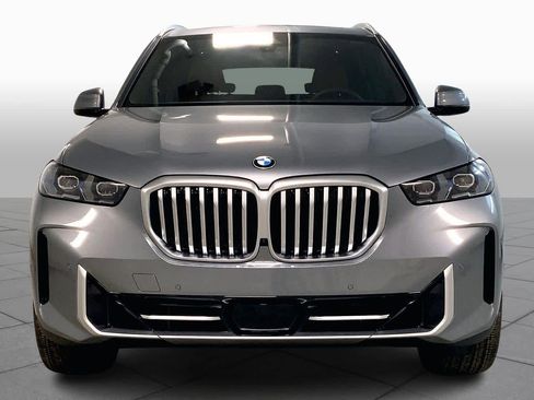 New 2026 BMW X5 xDrive40i w/ Premium Package image 3