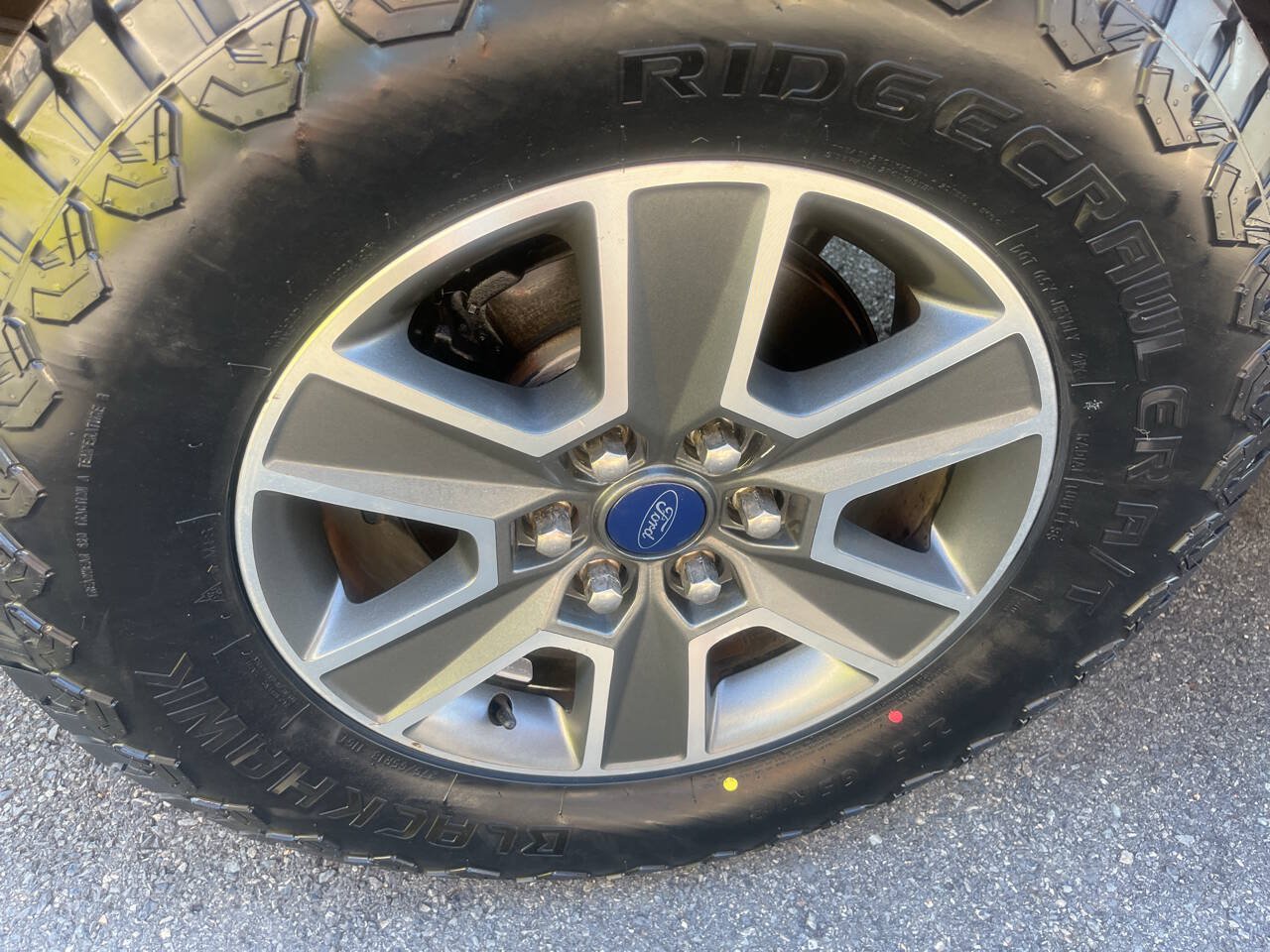 Used 2016 Ford F150 XLT w/ Equipment Group 302A Luxury AWD/4WD image 9