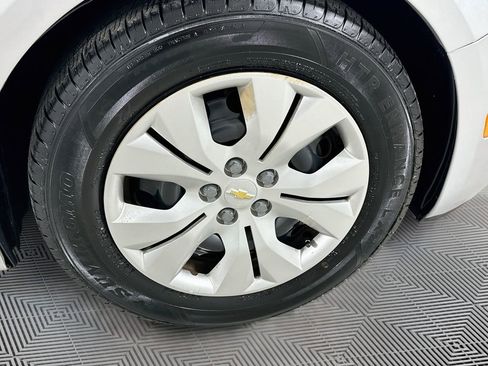 Used 2016 Chevrolet Cruze LS FWD image 27