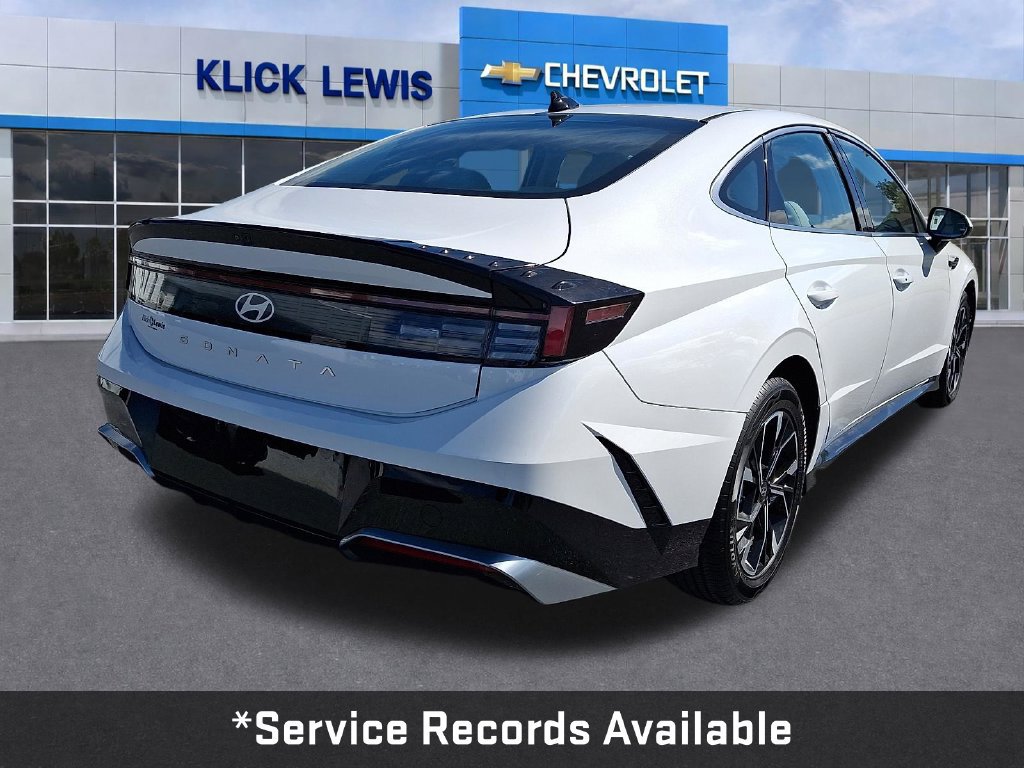 Used 2025 Hyundai Sonata SEL FWD image 8