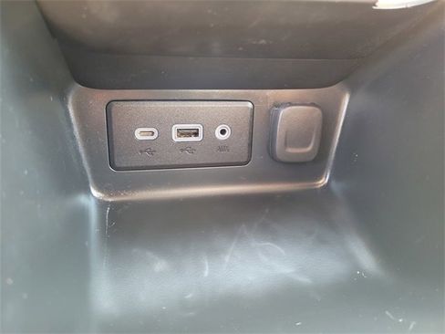 Used 2022 GMC Terrain SLE w/ Driver Convenience Package image 21