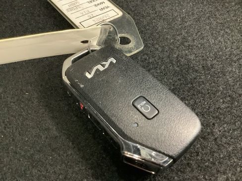 Certified 2026 Kia Seltos EX w/ EX Sunroof Package AWD/4WD image 32