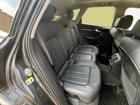 Used 2019 Audi Q5 2.0T Premium Plus w/ Premium Plus Package image 27