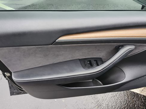 Used 2022 Tesla Model 3 image 25