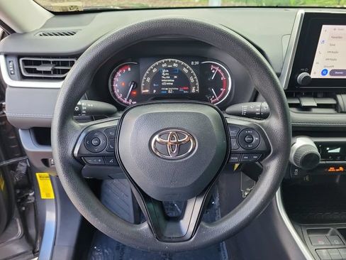 Used 2023 Toyota RAV4 LE FWD image 17