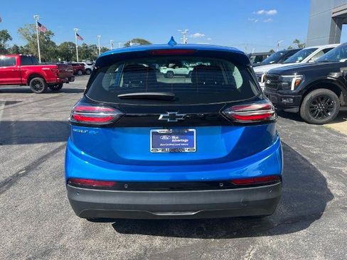Used 2022 Chevrolet Bolt LT w/ Infotainment Package FWD image 5