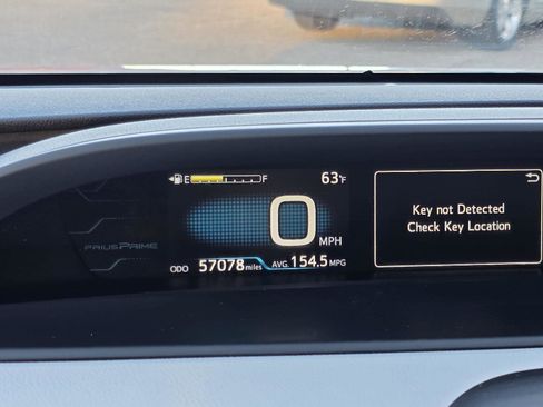 Used 2017 Toyota Prius Prime Plus image 23