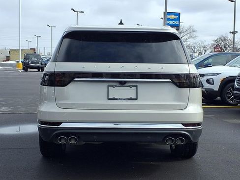 Used 2023 Lincoln Aviator Reserve w/ Equipment Group 201A AWD/4WD image 8