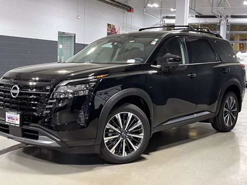 New 2026 Nissan Pathfinder Platinum w/ Cargo Package AWD/4WD image 37