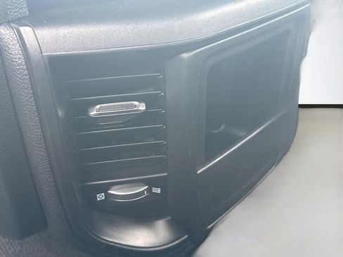 Used 2021 RAM 1500 Big Horn AWD/4WD image 26