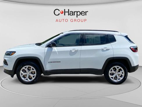 Used 2024 Jeep Compass Latitude AWD/4WD image 6