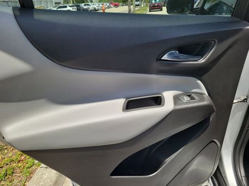 Used 2019 Chevrolet Equinox LT FWD image 10