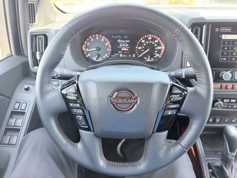 Used 2026 Nissan Frontier PRO-4X AWD/4WD image 28