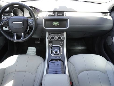 Used 2017 Land Rover Range Rover Evoque SE AWD/4WD image 9