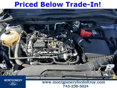 Used 2022 Ford Escape SE image 30