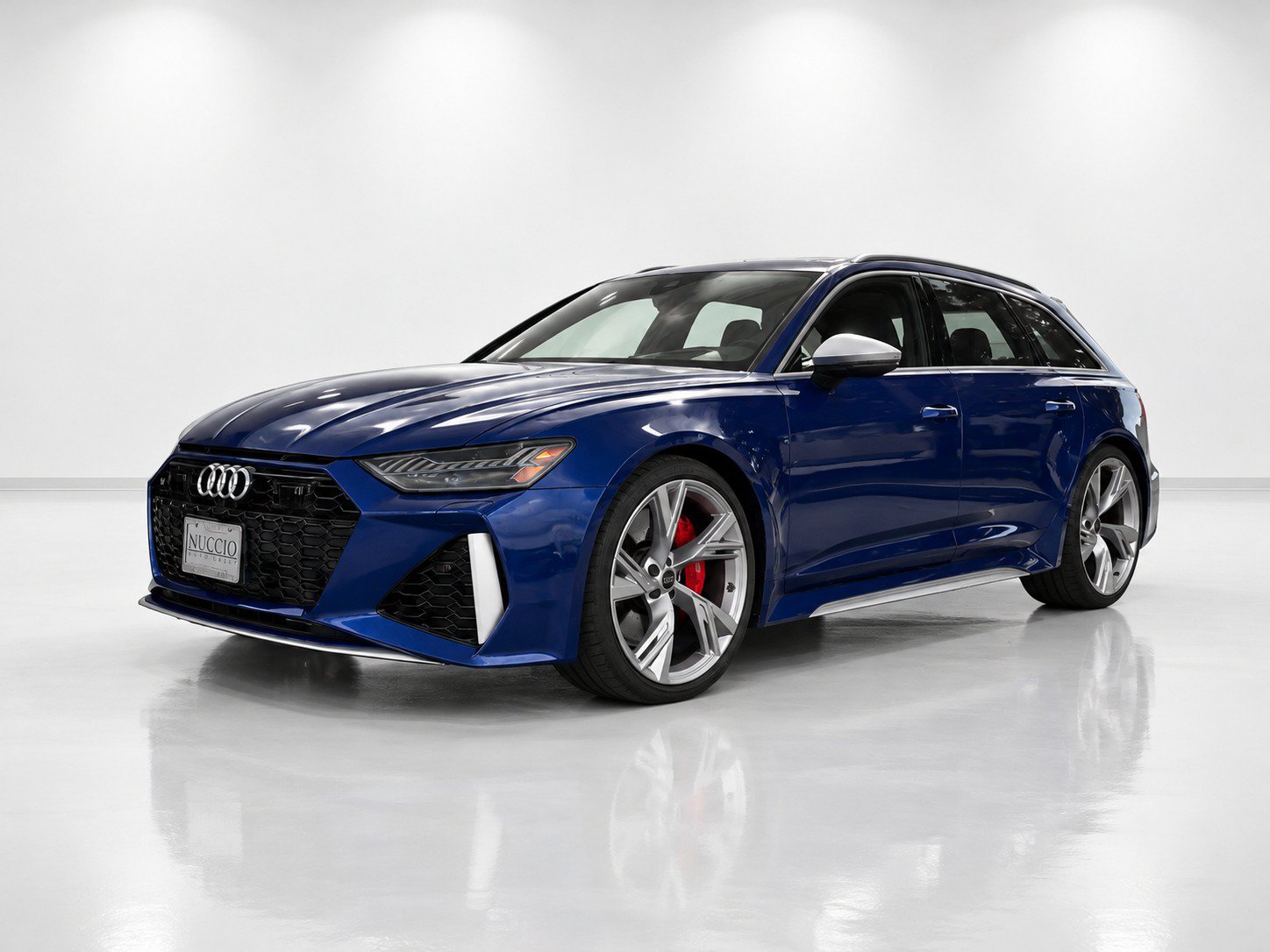 Used 2023 Audi RS 6 AWD/4WD image 1