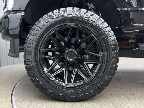 Used 2024 Ford F250 Lariat w/ Lariat Ultimate Package image 9