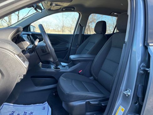 Used 2024 GMC Terrain SLE image 12