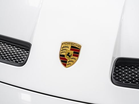 Used 2022 Porsche 911 GT3 RWD image 16