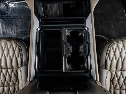 Used 2026 Ford F450 Platinum w/ Platinum Plus Package image 27