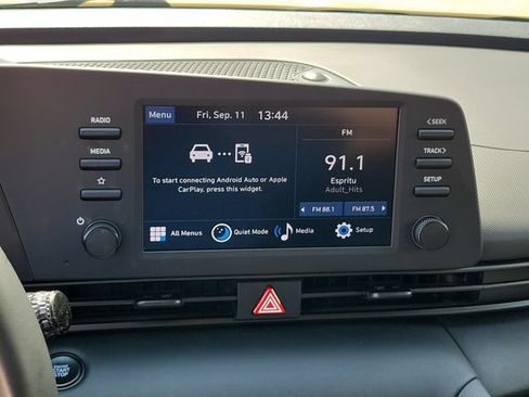 Used 2025 Hyundai Elantra Sport FWD image 22
