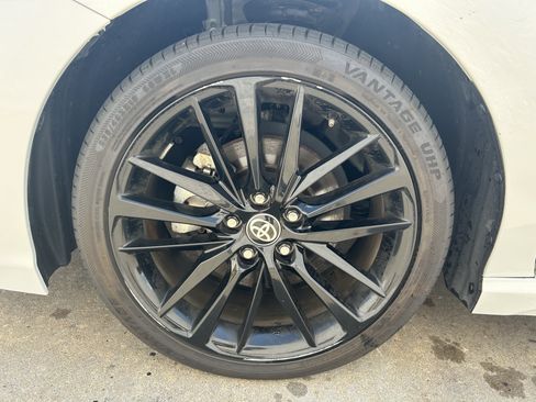 Used 2024 Toyota Camry XSE FWD image 10