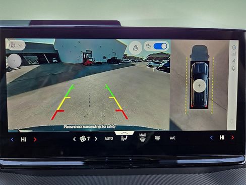 New 2026 Ford Expedition Active image 18