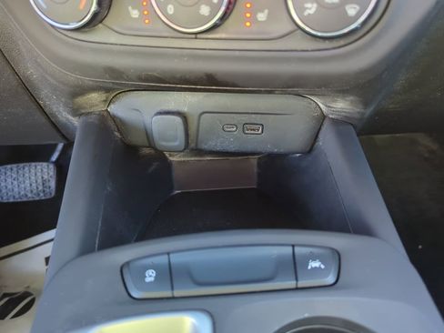 Certified 2024 Chevrolet Trax RS w/ Driver Confidence Package image 30