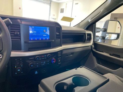 New 2026 Ford F250 XL w/ XL Chrome Package image 15