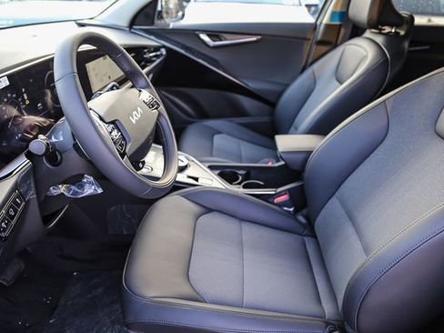 New 2026 Kia Niro Wind FWD image 10