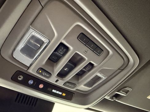 Used 2024 GMC Sierra 2500 Denali w/ Denali Reserve Package image 29