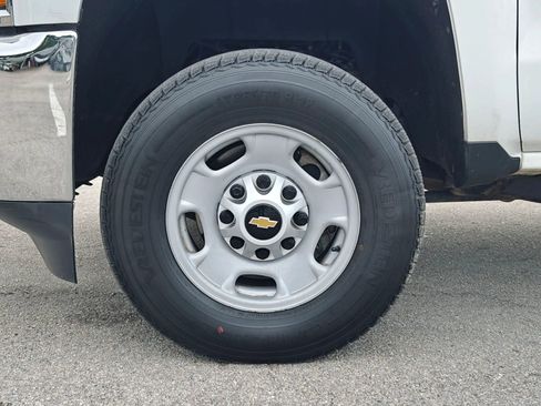 Used 2019 Chevrolet Silverado 2500 W/T AWD/4WD image 28