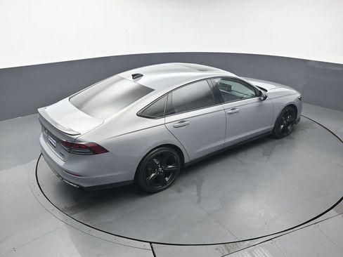 Used 2024 Honda Accord Sport image 39