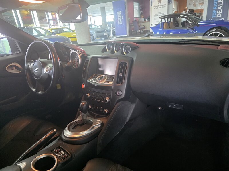 Used 2015 Nissan 370Z Touring Sport RWD image 23