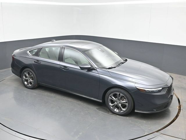 Used 2023 Honda Accord EX image 3