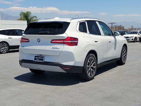 New 2026 BMW X3 xDrive30i w/ Premium Package AWD/4WD image 3