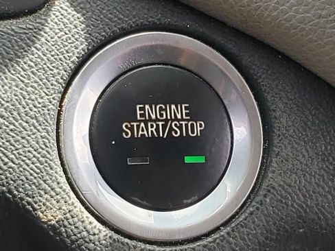 Used 2018 Chevrolet Equinox LT AWD/4WD image 24