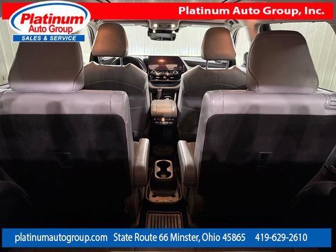 Used 2023 Toyota Highlander Platinum AWD/4WD image 36