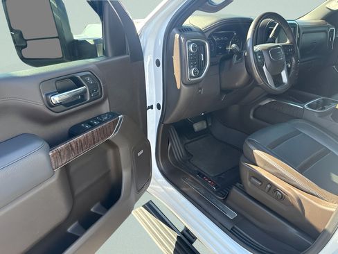 Used 2022 GMC Sierra 2500 Denali w/ Denali Ultimate Package AWD/4WD image 12