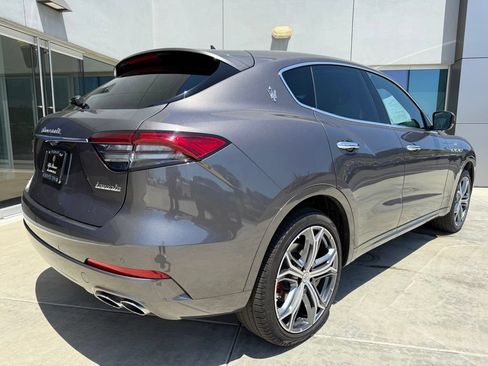 Certified 2023 Maserati Levante GT AWD/4WD image 4
