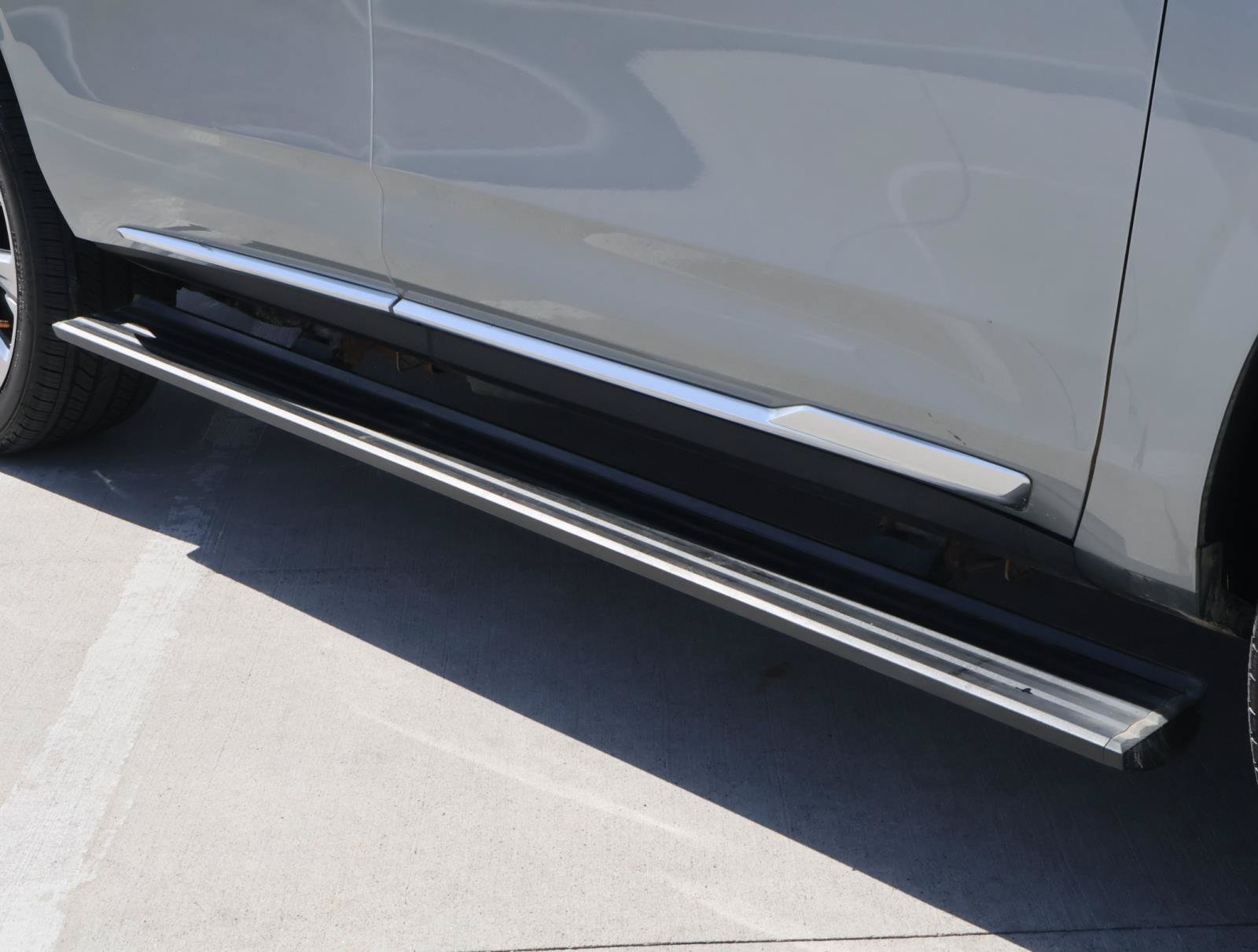 Certified 2025 Cadillac Escalade Premium Luxury w/ Touring Package AWD/4WD image 11