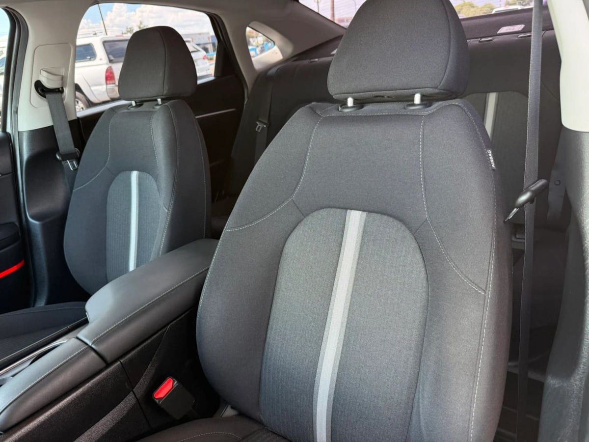 Used 2025 Hyundai Sonata SEL FWD image 40