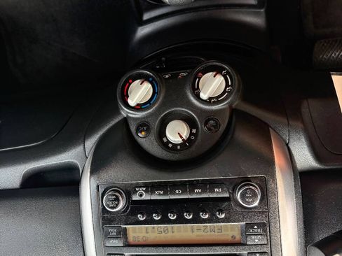 Used 2014 Nissan Versa Note SV FWD image 15