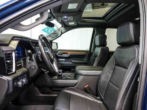 Used 2023 GMC Sierra 1500 Denali w/ Technology Package AWD/4WD image 13
