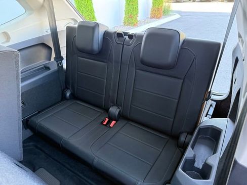 Certified 2020 Volkswagen Tiguan SEL image 27