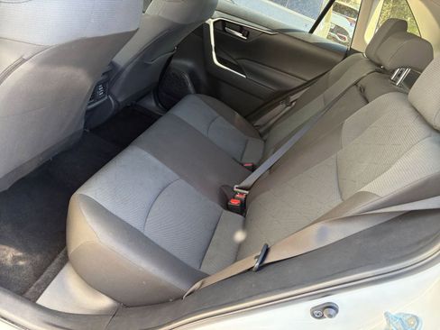 Used 2025 Toyota RAV4 XLE w/ Convenience Package image 40